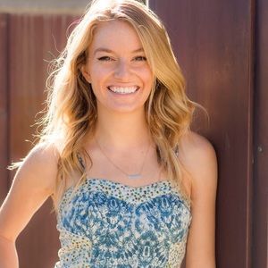 Meet your Posher, Lauren